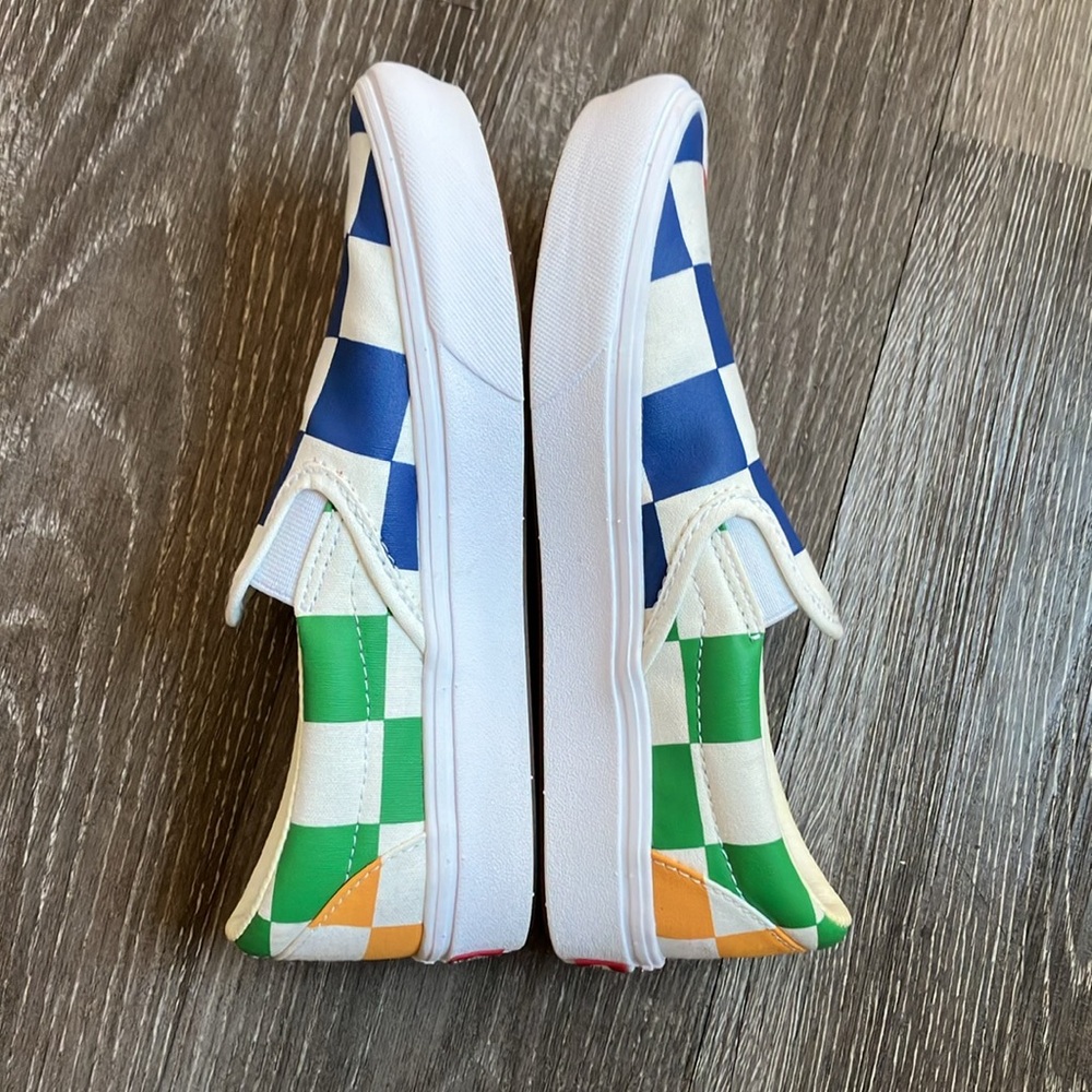 Vans - Picture 6 of 12
